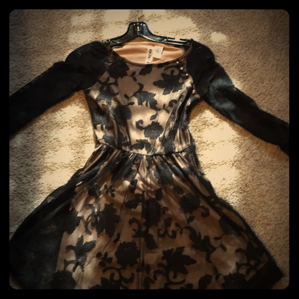 Black lacy party dress!